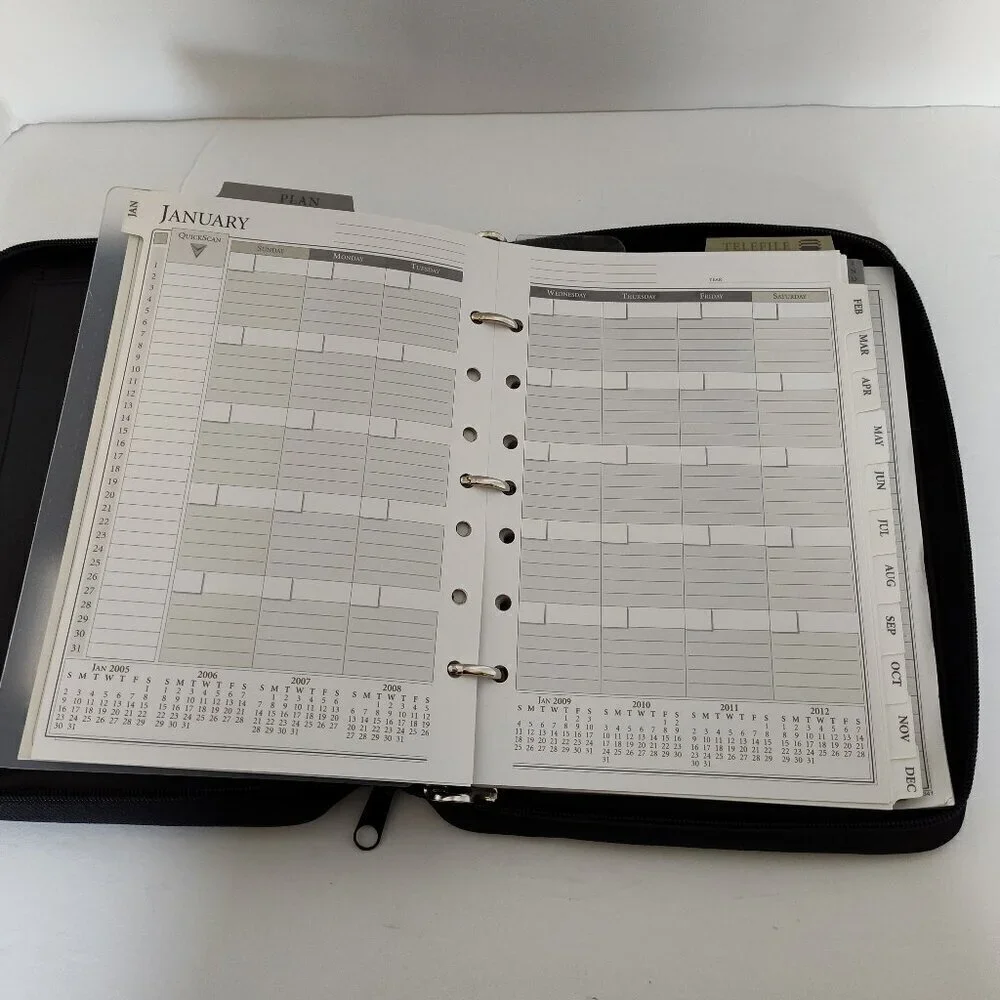 Day Runner Black Zippered Planner